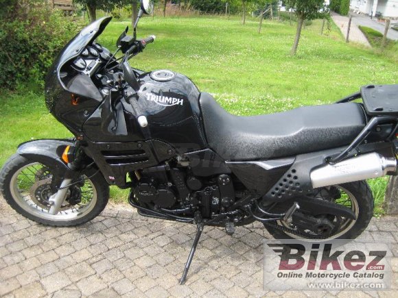 1998 Triumph Tiger 900 photo